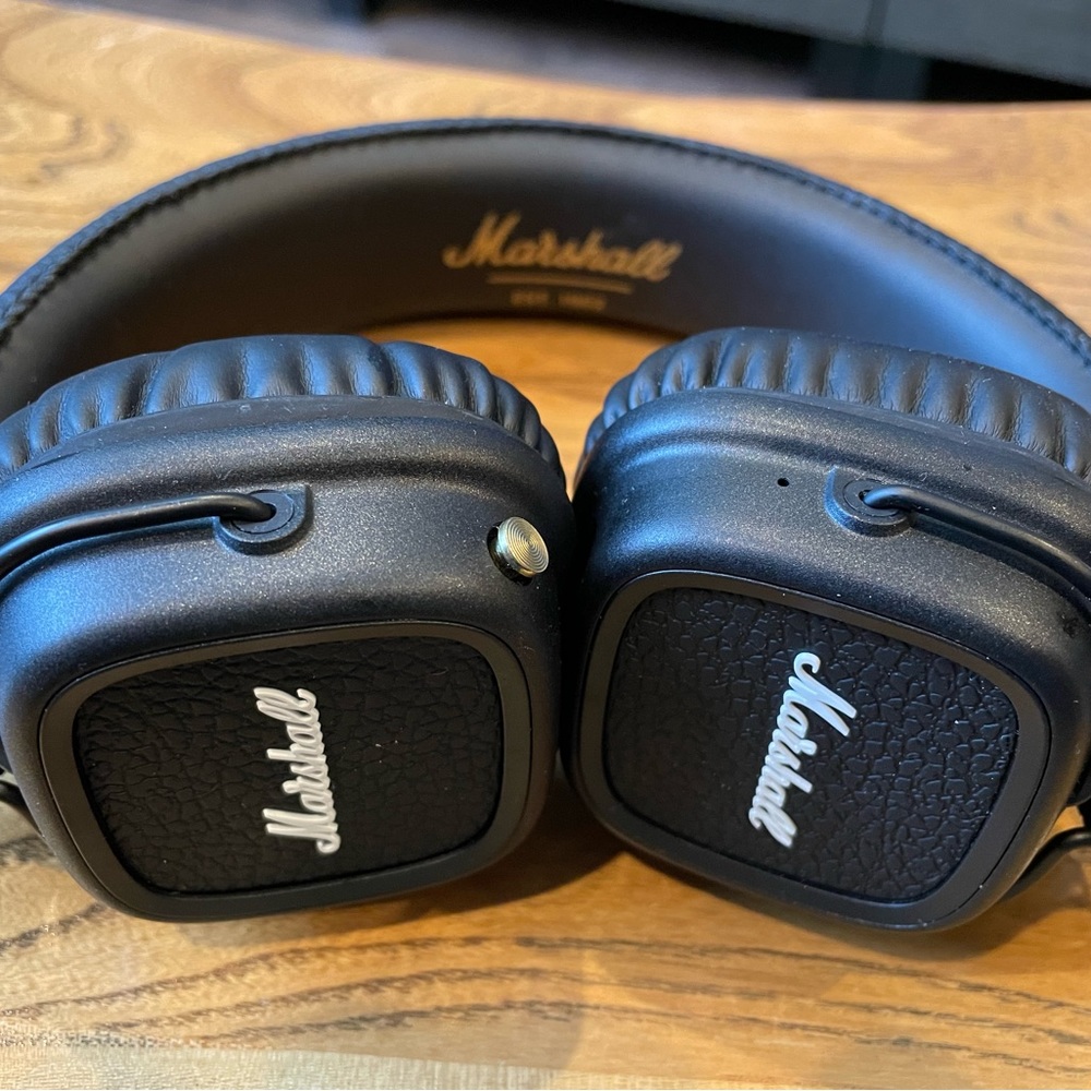 Marshall Wireless Headphones